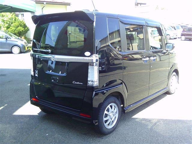 法定費用込み！車検整備付きのお得なパックはいかがですか？車検専門店「車検のコバック」併設だからできるお得なパックをご用意！オイル交換5回分のチケットも付いてます。