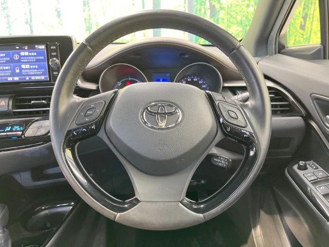 【ステアリングスイッチ】運転中、前方から目線をそらすことなく、オーディオ等の操作が可能な便利機能！安心＆快適なドライブを演出してくれます♪