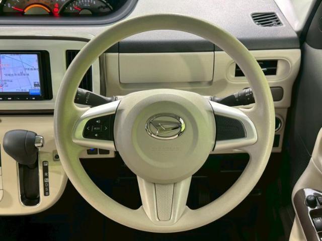 WECARSの展示場では実際に見て、触ってお車をお選びいただけます！知識の豊富な営業スタッフが様々なカーライフをご提案いたします！