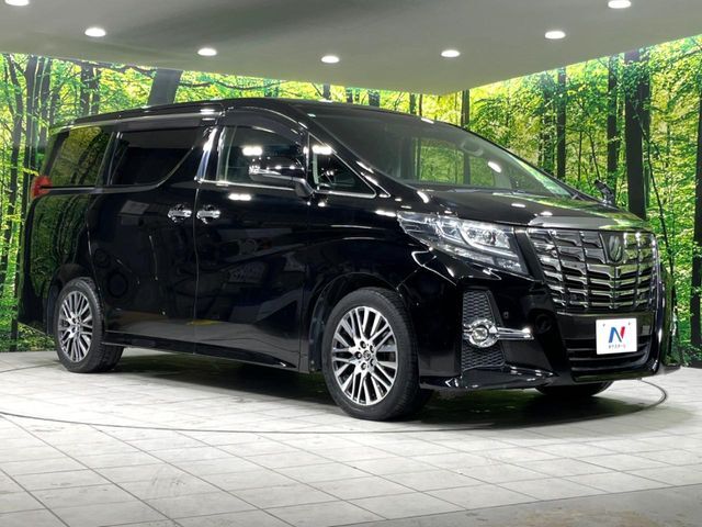 高透明度のガラス皮膜で撥水はもちろん、上質なツヤ・光沢を実現。紫外線や酸性雨から大切な愛車を保護し、色あせ・劣化を防止。「弾スプラッシュコート」、「弾プリミッサコート」からお選びいただけます。