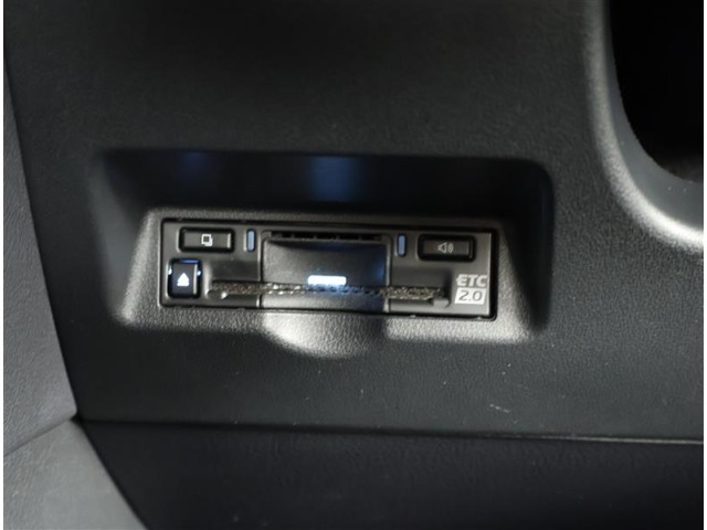 ETCは高速道路ご利用のマストアイテムですよね。専用出口も増えてますます！　楽々通過☆