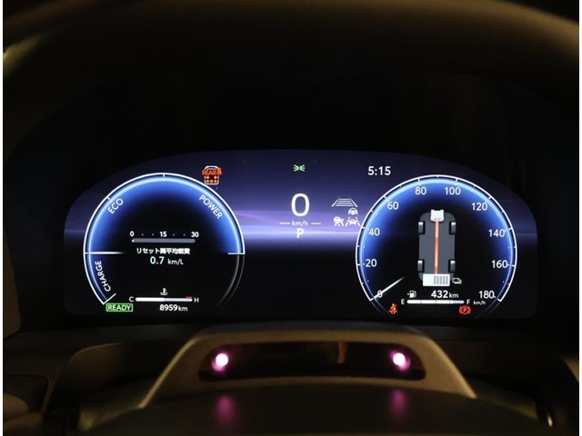 メーターも見やすく安全運転をサポートいたします！