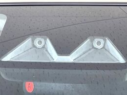 【スマートアシスト】走行中に前方の車両等を認識し、衝突しそうな時は警報とブレーキで衝突回避と被害軽減をアシスト。より安全にドライブをお楽しみいただけます。