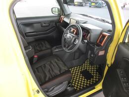 お問い合わせはメール・電話にて受け付けております。電話は営業時間内のみとなりますのでご了承下さい。