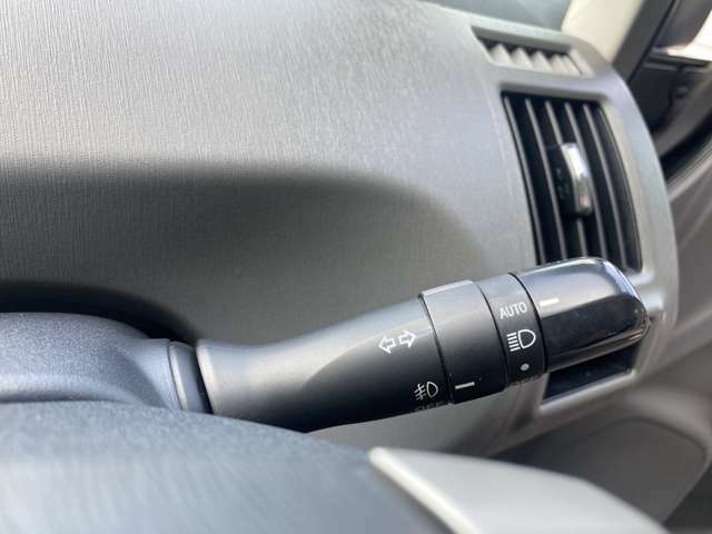 トヨタ　プリウスアルファ　S　LEDヘッドランプ　プッシュスタート　スマートキー　車検整備付
