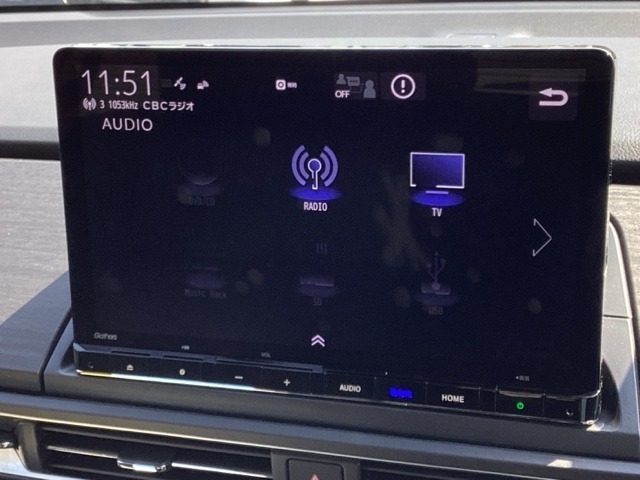 純正11.4インチナビです。（フルセグ/ワンセグ）TV・DVD再生可能！Bluetoothでお好きな音楽お聞きいただけます。所定の時期に3回の無料地図更新つき！！
