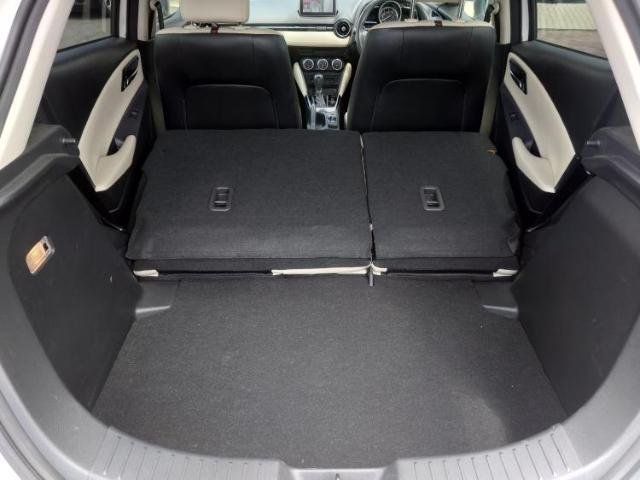 WECARS（ウィーカーズ）は全国250店舗展開！お客様が安心してカーライフをお楽しみいただけるよう社員一同心を込めてサポートいたします。