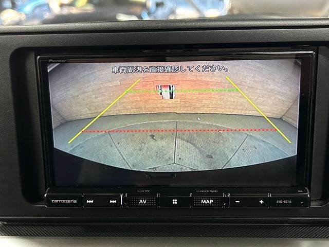 【バックモニター】を装備で駐車が苦手な方でも安心です。