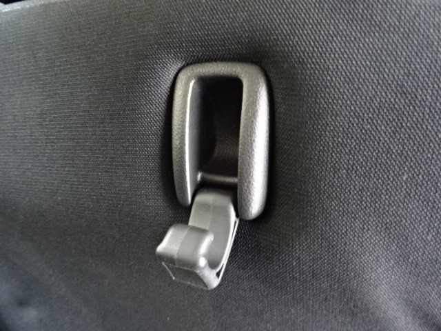 お買い物に便利なコンビニフック付き。