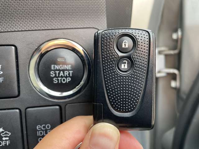 エンジンスタートや鍵の開閉には便利なスマートキーです！