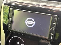 【純正ナビ】人気の純正ナビを装備。オーディオ機能も充実しており、Bluetooth接続すればお持ちのスマホやMP3プレイヤーの音楽を再生可能！毎日の運転がさらに楽しくなります！！