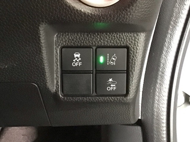 ホンダが推し進める総合先進安全装備のセンシング搭載！　衝突や斜線はみだしなどの危険が予測される時、センサーが警告。ヒューマンエラーを高度先進技術が補完してくれます。