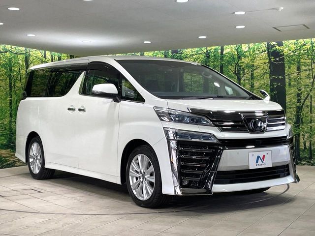 大好評のボディコーティング「弾スプラッシュコート」もご納車までに施工可能。通常のガラスコートと異なる、耐久年数6年の無機質ガラスコーティングが、ボディをキレイな状態に保ってくれます。