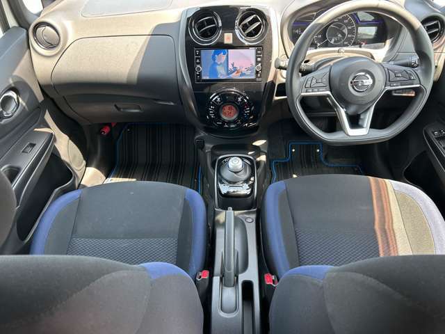 【インパネ全体】全方位で視界が広く、高い目線で運転もしやすいです！