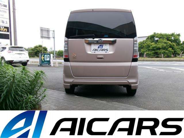 弊社では、全車『修復歴なし』のお車のみ取り扱っております。バイヤーによる厳選した仕入れの後、入庫後の車両チェックを行い、アイカーズが認定した高品質な中古車をご提供しております。