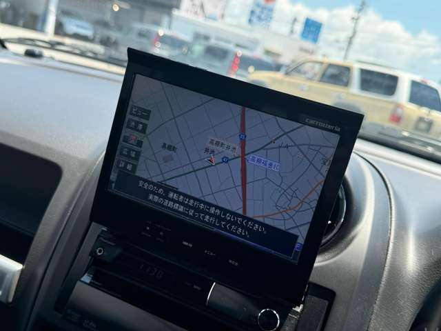 『ナビゲーション』装備しております。