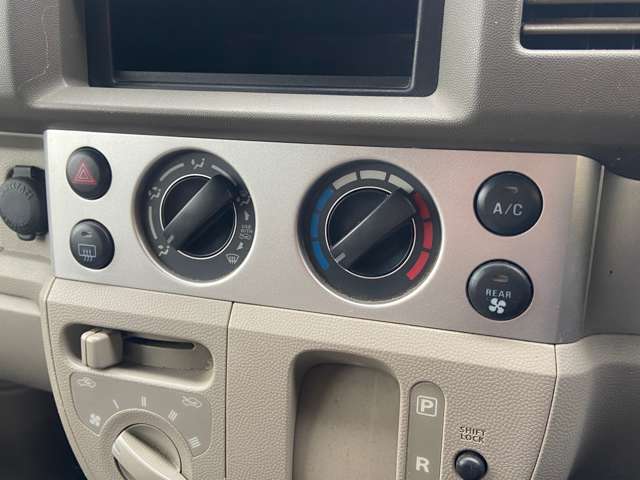 溝部鹿児島空港ICから車で10分。国道504号線沿いに御座います。