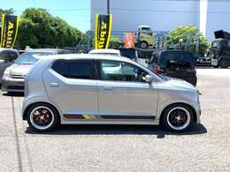 安心の1年から3年の全国対応保証制度（別途料金）を付ける事が出来ます！全国5000社以上の整備工場が24時間体制でカーライフをサポート致します☆期間内であれば修理回数・走行距離無制限です♪