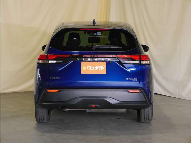 ■お支払いは現金をはじめ最長120回まで（中古車は96回まで）のオートローン、自由設計型の残価据置きローン、法人様だけでなく個人様も契約可能なオートリース（満了後は買い上げ可能）もご提案。c