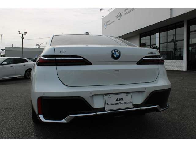 BMW認定中古車　車両本体価格に保証も含まれております！BMW認定中古車ですのでご安心くださいませ！