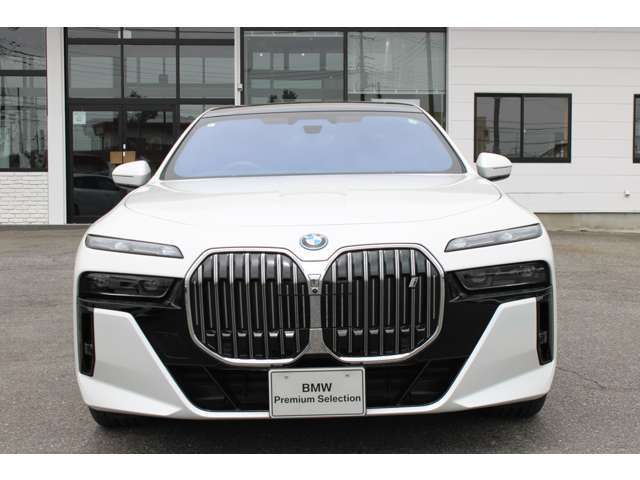 BMWオーナー様専用の自動車保険もご用意しております。お手元の保険証券があれば、お見積もすぐにご用意可能です。お問い合わせは、Ibaraki BMW BPS土浦。