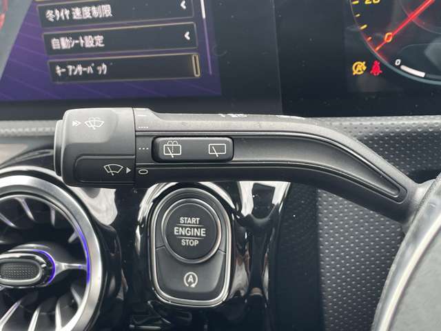 LIBERALAの全国在庫の中から厳選したお車をご提案！お近くの店舗でのご納車可能！その品揃えと品質に驚くこと間違い無し！