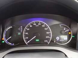 純正ナビ　CD　DVD　BT　フルセグ　USB　AUX　バックカメラ　レーダークルーズ　LEDオートライト　シートヒーター　純正アルミ　コーナーセンサー　パドルシフト　フォグ　スマートキー　ETC