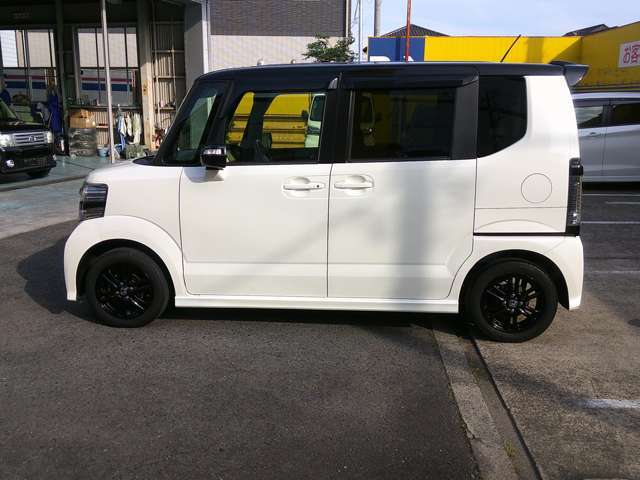 お客様のお車は、国家資格を持った整備士が、キチンと点検整備をしてから納車してくれるので、安心してお乗り頂けます！