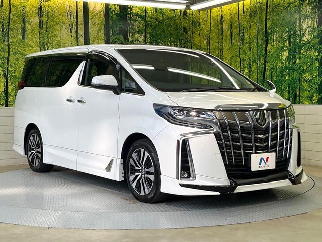 大好評のボディコーティング「弾スプラッシュコート」もご納車までに施工可能。通常のガラスコートと異なる、耐久年数6年の無機質ガラスコーティングが、ボディをキレイな状態に保ってくれます。