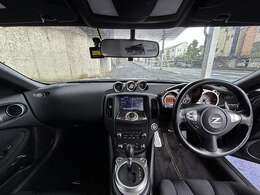 禁煙車！メーカーナビ！フルセグ！Bluetooth接続！DVD！F/Bカメラ！ビルトインETC！ドラレコ！WORKEMOTION19インチAW！キセノン＋オートライト！パドルシフト！プッシュスタート！