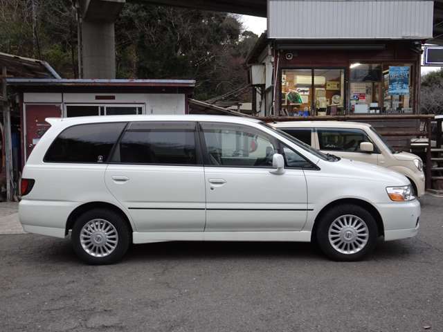 オーディオやカーナビ・ETCなど取り付けなども致しております。