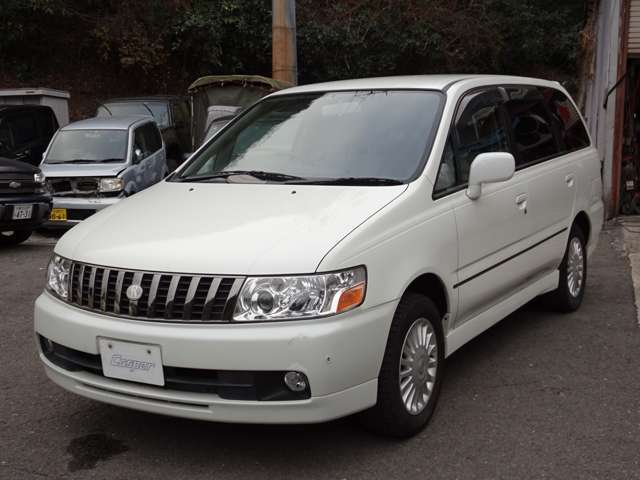 自社ピットにて整備・メンテナンスを致します。純正ブランドやWAKO’Sなど安心のブランド使用しております。