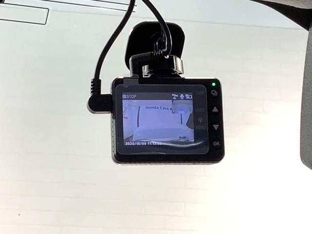 万が一の事故のときもドライブレコーダーがあると安心です。ご利用になる場合は個人情報保護の観点より新品の対応SDカードをお求め下さい。