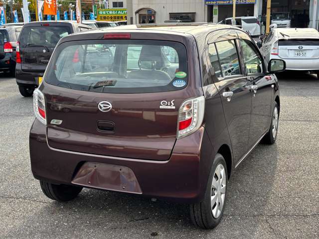 鈑金工場も完備してございますので、納車後の修復はもちろん、ピカピカに塗装してからのご納車も増えております！整備・鈑金もお任せください！