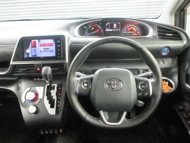 運転席はその車の重要ポイント。ぜひ実際にご乗車ください。お待ちしてます。