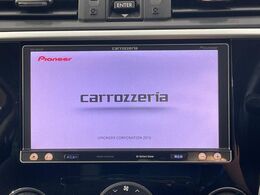 【ナビゲーション】目的地までしっかり案内してくれる使いやすいナビ。Bluetooth接続すればお持ちのスマホやMP3プレイヤーの音楽を再生可能！毎日の運転がさらに楽しくなります！！