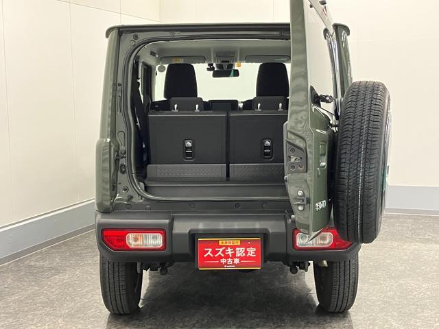 バックドアは横開き式です