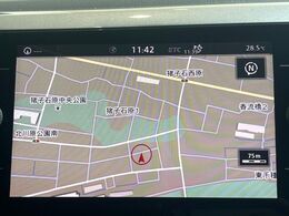 ●純正ナビ:一体感のあるナビは、高級感ある車内を演出してくれます。Bluetooth再生などオーディオ機能も充実しておりますので、運転もより楽しめます♪