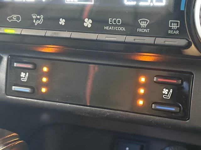 【シートベンチレーション】夏場は涼しい風でお尻や背中の熱やムレを防ぎ、冬はエアコンよりも早く温まってポカポカに！季節を問わず快適に過ごせます。
