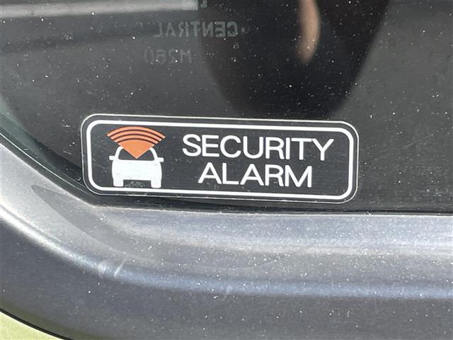 【スピードメーター】『スピードメーター』の画像になります。メーターがシンプルで見やすく運転しやすいですね！