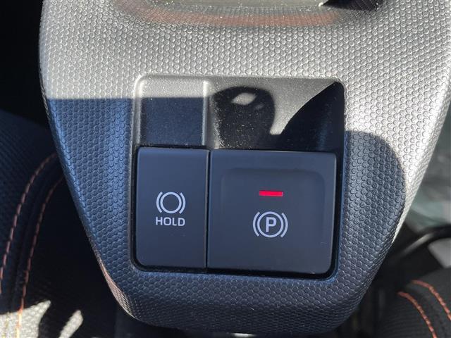 【運転席操作部】『運転席周辺の装備』の画像になります。快適なドライブを楽しむための機能が装備されています！運転席から触れるので使いやすいです！