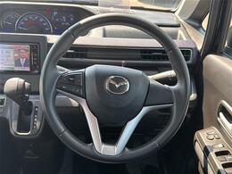衝突被害軽減システム！前走車両と対向車両、歩行者の接近を感知して、警報や、オートブレーキやステアリング振動などによって衝突回避を支援してくれます。