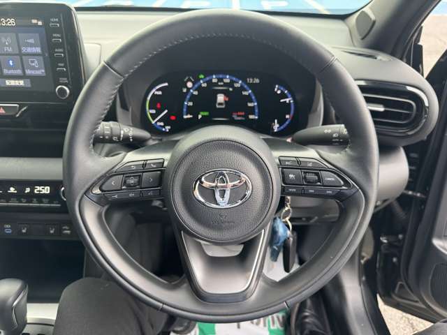 革巻きステアリング/ステアリングスイッチ/アダプティブクルーズコントロール