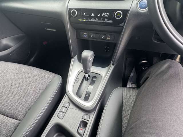 オートエアコン/オートブレーキホールド/前席シートヒーター