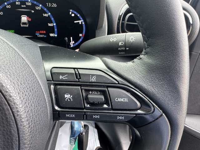 【アダプティブクルーズコントロール】自車の速度を一定に保つシステムに前車との距離に応じて自動減速・加速機能を追加した最新のシステムです！