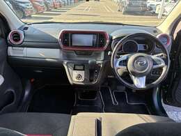 当店でお車をご購入いただき、さらに「有料保証」プランにご加入いただくと、特典としてオイル交換10回分の無料チケットを差し上げます。