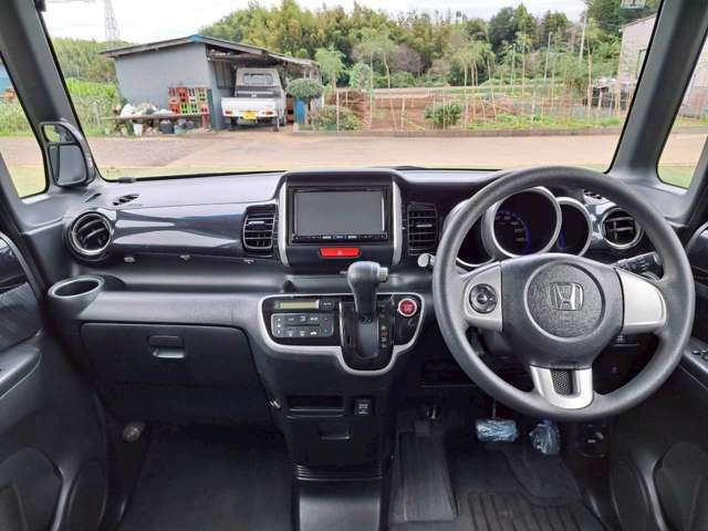 中古車・低価格帯・低年式・過走行となると90点以上の中古車を探すのは中々難易度が高いと思います。低価格だったとしても70-80点と思って貰えるような車をご提供出来る様に仕入れに力を入れています！