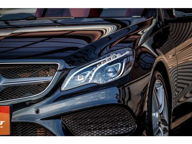 メルセデス・ベンツ Eクラスカブリオレ E250 AMGスポーツ