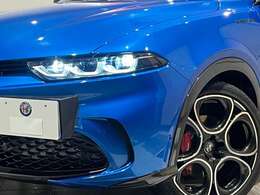 LEDヘッドライトは夜でもクリアな視界を演出します