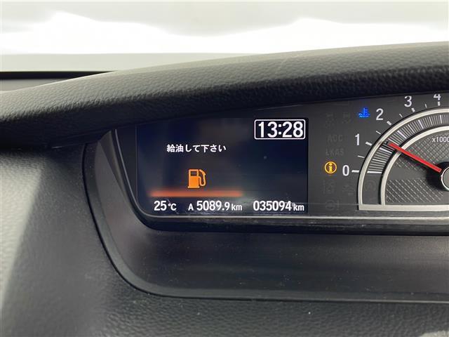 【スピードメーター】メーターがシンプルで見やすく運転しやすいですね！